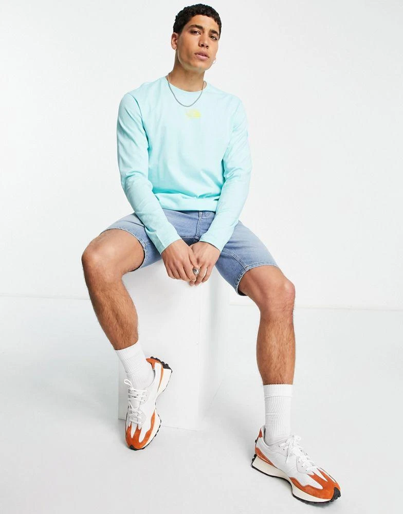 商品The North Face|The North Face Centre Dome long sleeve t-shirt in aqua blue Exclusive at ASOS,价格¥192,第4张图片详细描述