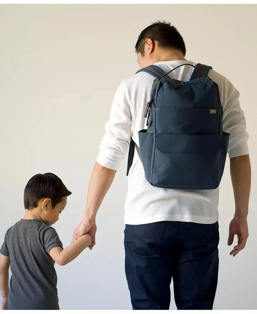商品Red Rovr|Roo Diaper Backpack,价格¥520,第4张图片详细描述