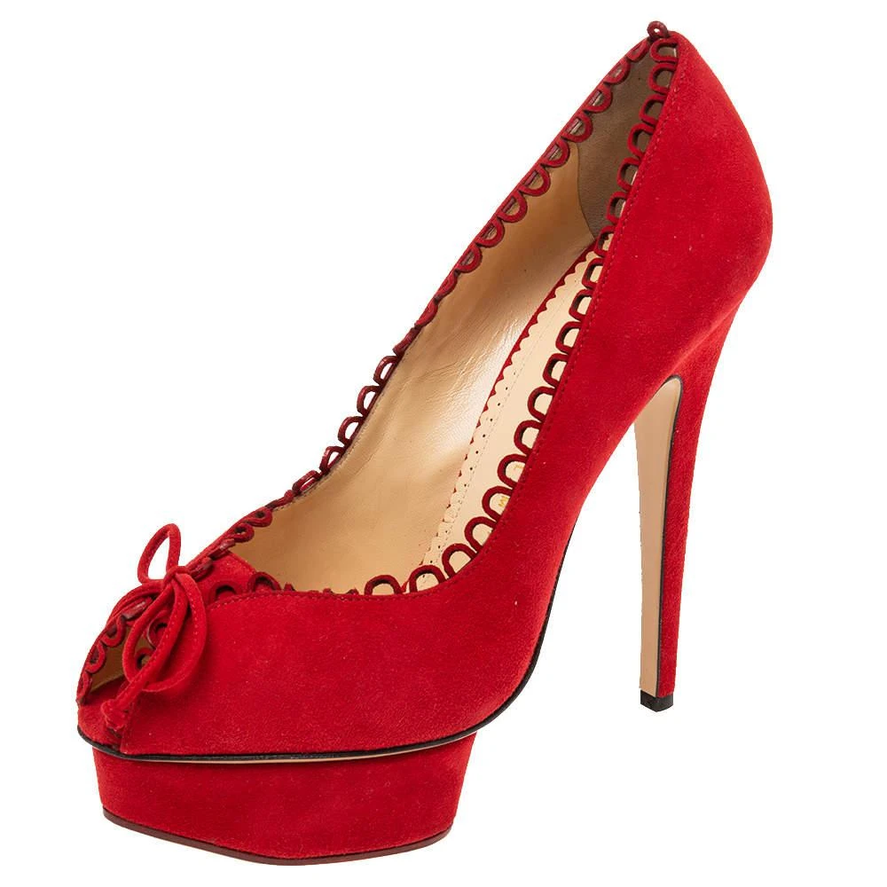 商品Charlotte Olympia|Charlotte Olympia Red Suede Daphne Scalloped Platform Pumps Size 40,价格¥3171,第1张图片
