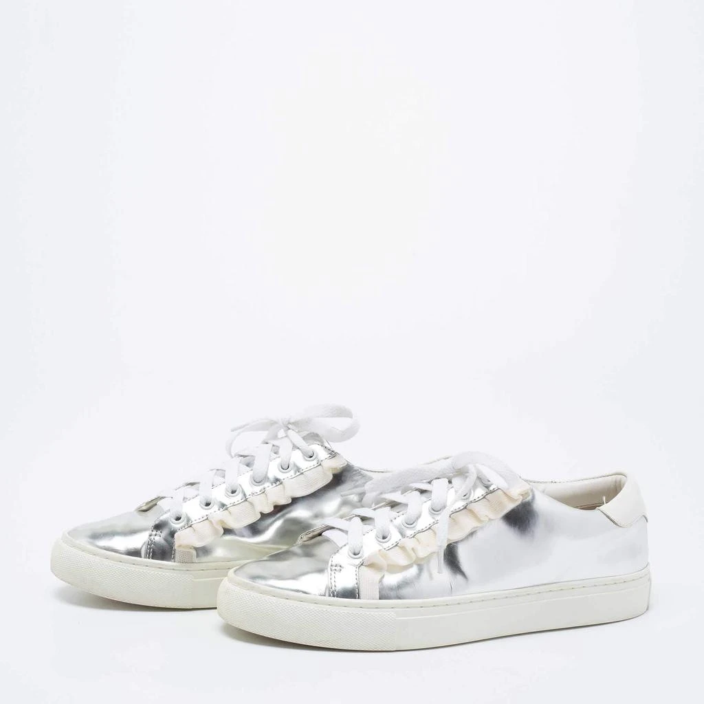 商品[二手商品] Tory Burch|Tory Burch Silver/White Leather Tory Sport Ruffle Low Top Sneakers Size 38.5,价格¥814,第2张图片详细描述