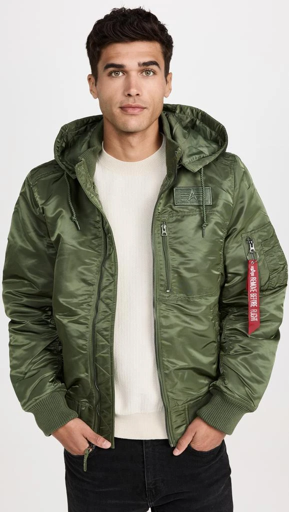 商品Alpha Industries|Alpha Industries MA-1 Hooded Rib Bomber Jacket,价格¥1051,第2张图片详细描述