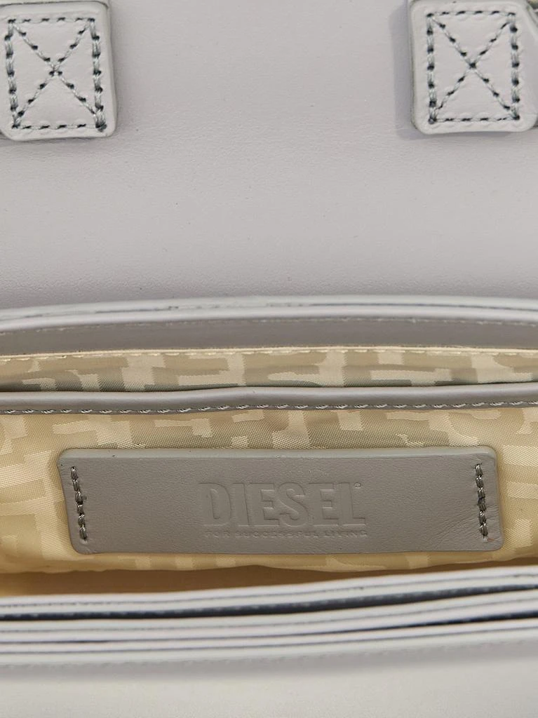 商品Diesel|Diesel 1Dr Logo Plaque Embellished Shoulder Bag,价格¥4871,第4张图片详细描述