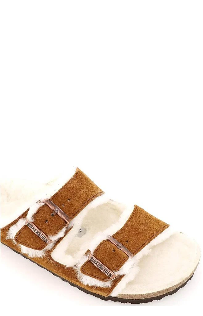 商品Birkenstock|Birkenstock Arizona Buckle-Detailed Shearling Sandals,价格¥891,第2张图片详细描述