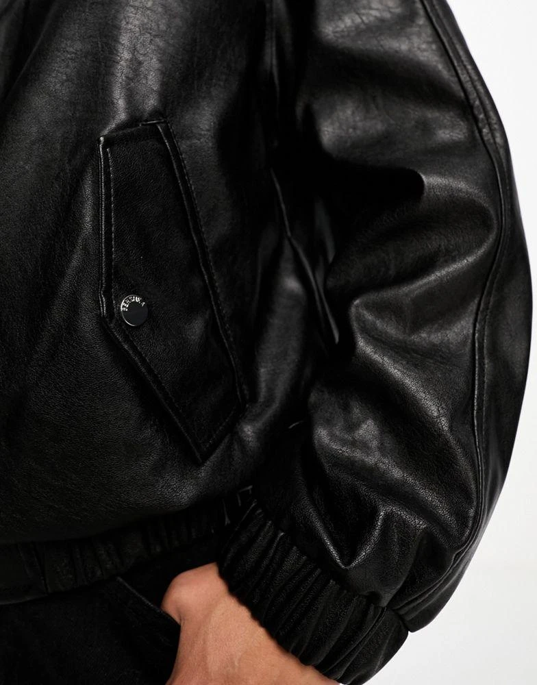 商品Bershka|Bershka faux leather dad jacket in black,价格¥343,第4张图片详细描述