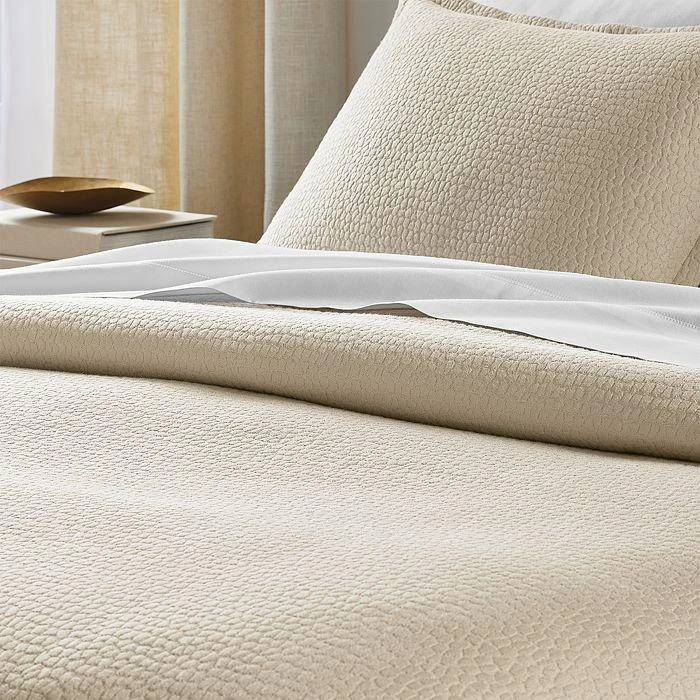 商品Hudson|Signature Pebbled Matelassé Coverlet, Full/Queen - Exclusive,价格¥1385,第5张图片详细描述