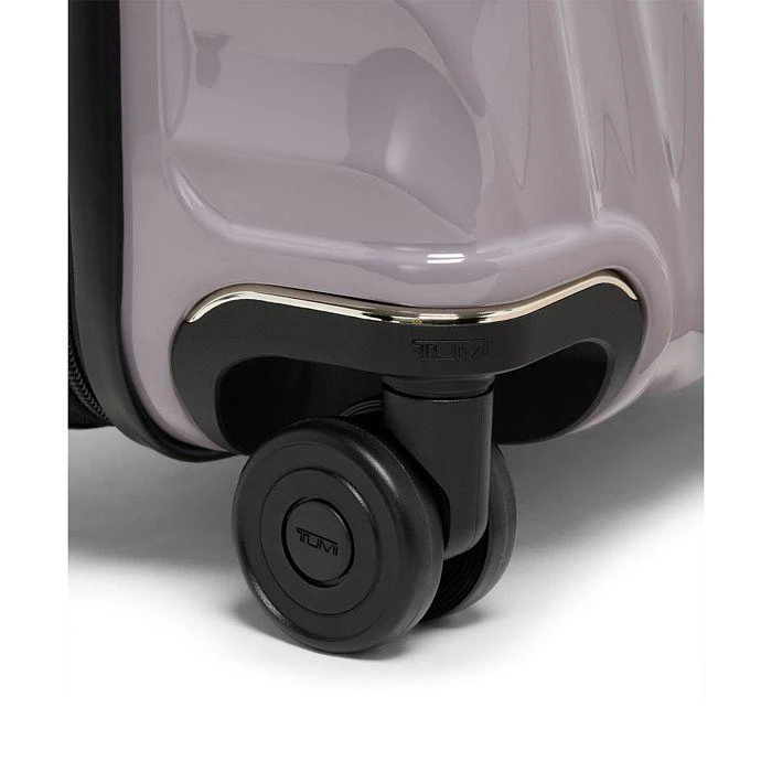 19 Degree International Expandable 4-Wheel Carry-On 商品