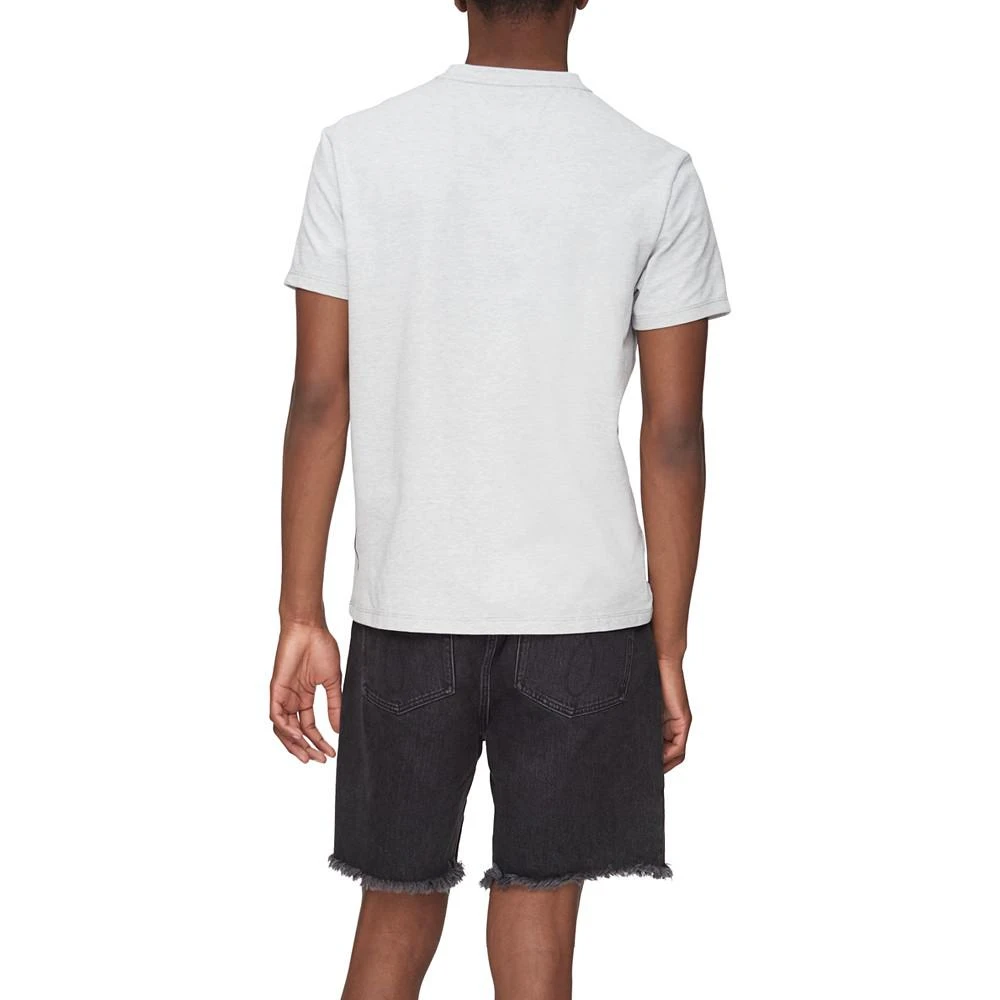 商品Calvin Klein|Men's Solid Tech Piqué T-Shirt,价格¥203,第2张图片详细描述