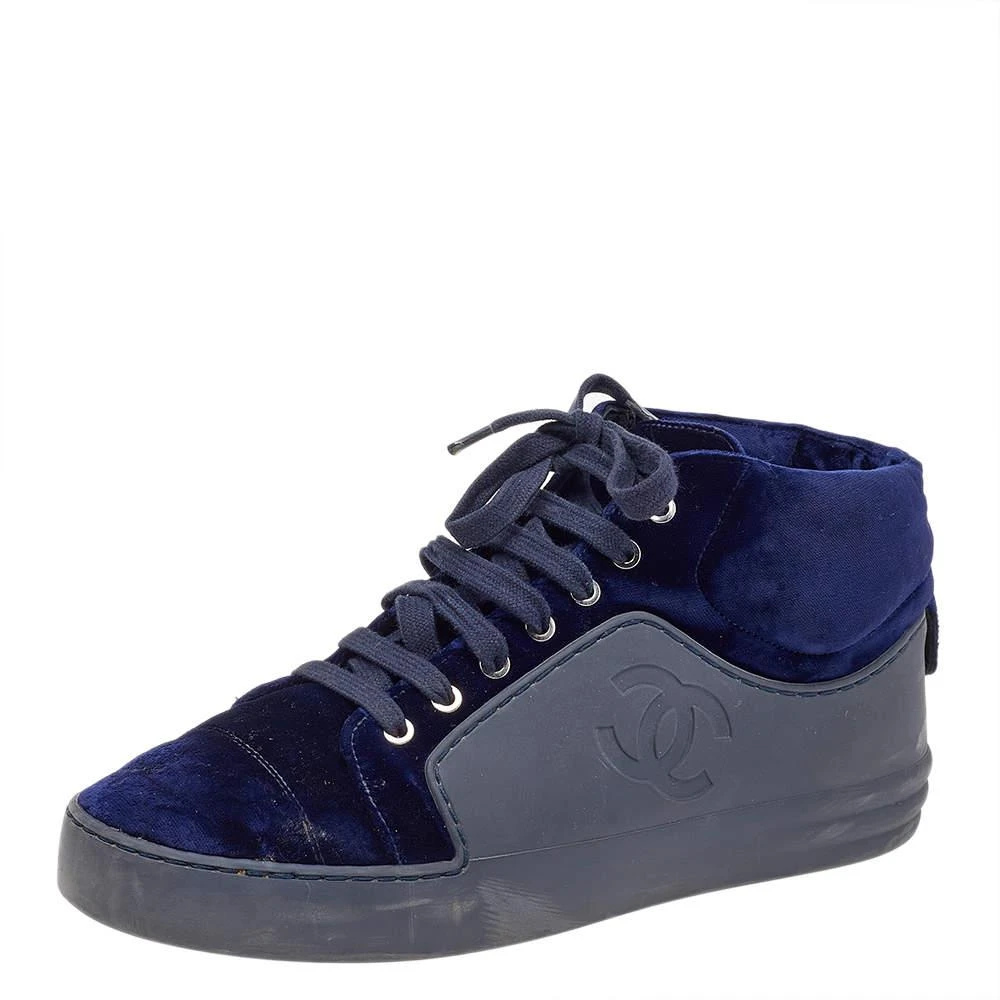 商品[二手商品] Chanel|Chanel Navy Blue Velvet And Rubber CC High Top Sneakers Size 37.5,价格¥2095,第1张图片