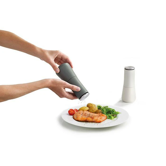 商品Joseph Joseph|Milltop Salt and Pepper Mill Set,价格¥298,第4张图片详细描述