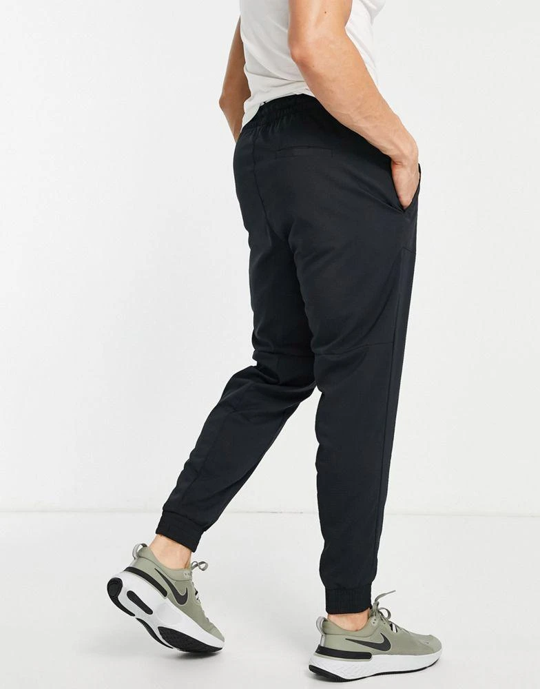 商品NIKE|Nike Training Sport Clash Di-Fit woven joggers in black,价格¥396,第2张图片详细描述