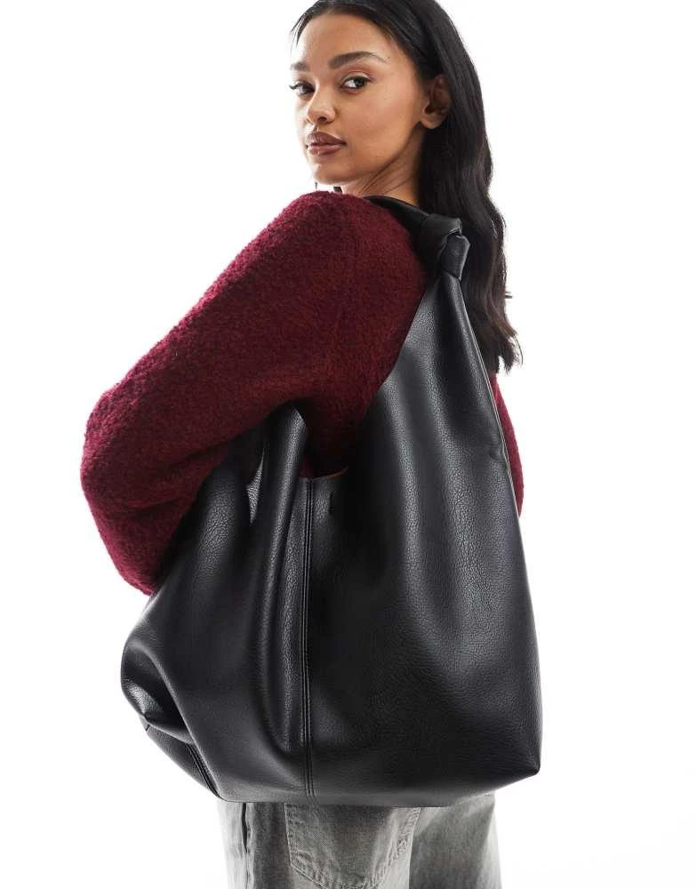 商品Stradivarius|Stradivarius knot detail shoulder bag in black,价格¥268,第1张图片