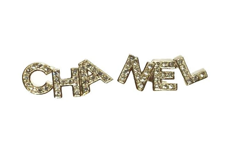 商品[国内直发] Chanel|香奈儿 字母耳钉,价格¥5692,第1张图片