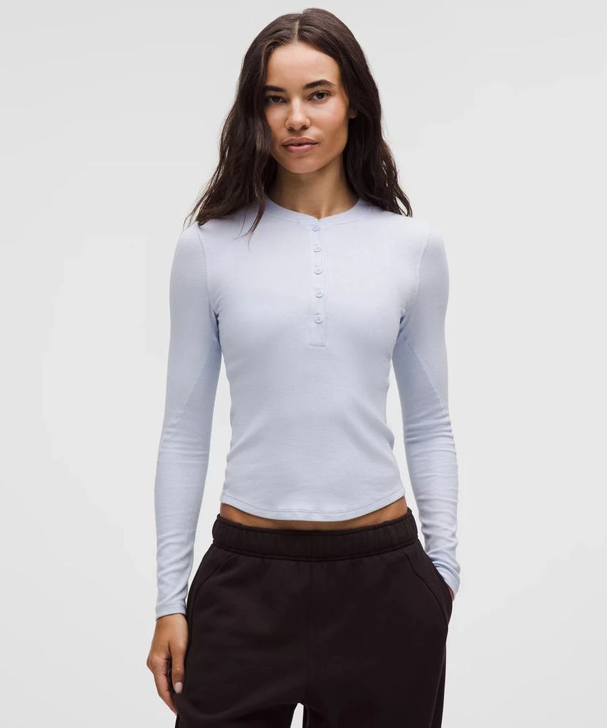 Hold Tight Long-Sleeve Henley 商品