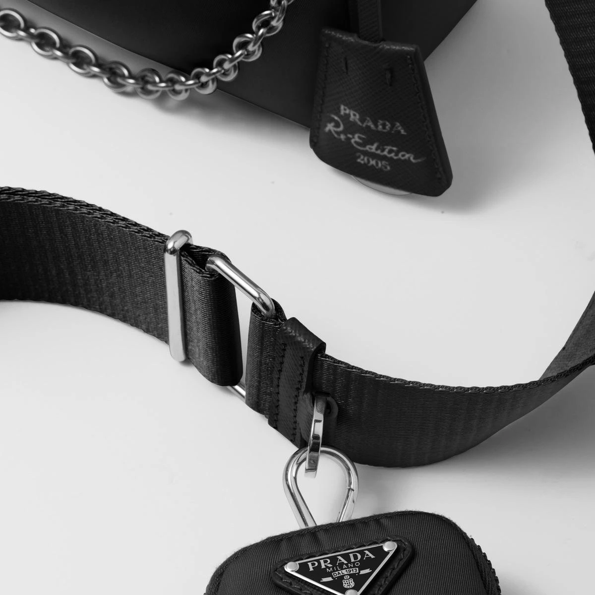 【预售】 普拉达 25秋冬 女士 单肩包 Prada Re-Edition 2005 再生尼龙三合一手袋 1BH204_R064_F0002_V_V9L  商品