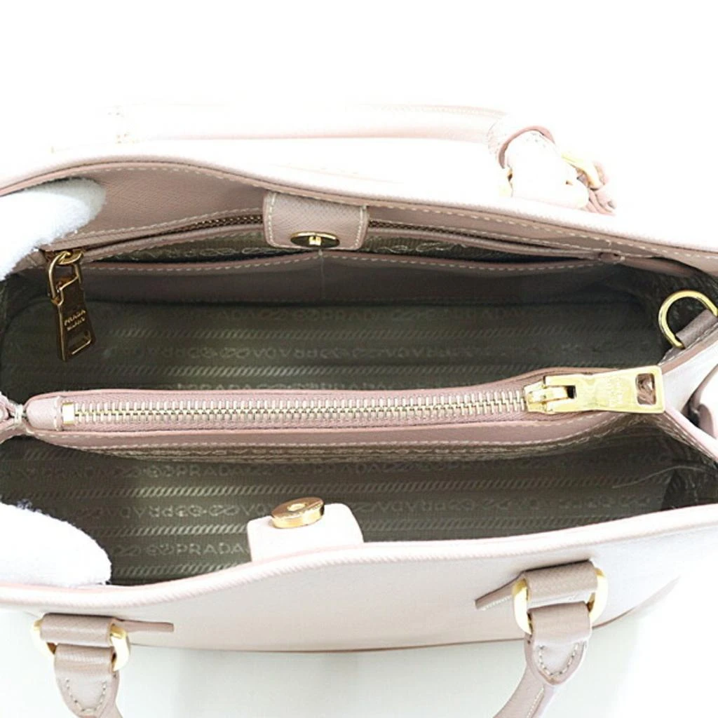 商品[二手商品] Prada|Saffiano Triangle Handbag (Pre-Owned),价格¥14054,第3张图片详细描述