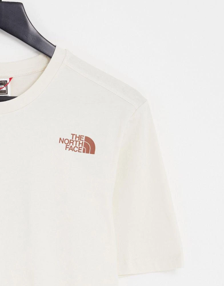 商品The North Face|The North Face Redbox t-shirt in off white Exclusive at ASOS,价格¥140,第4张图片详细描述