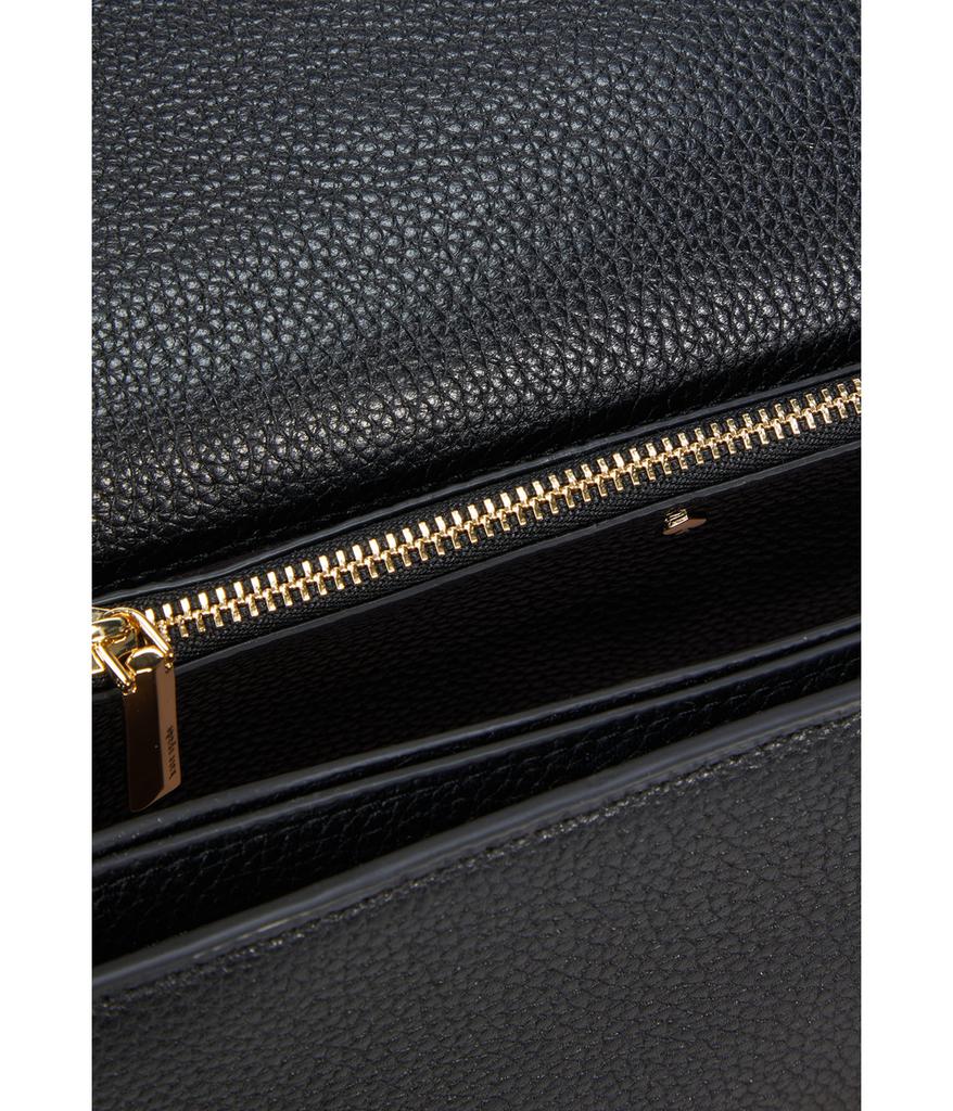 Carlyle Pebbled Leather Medium Shoulder Bag商品第3张图片规格展示