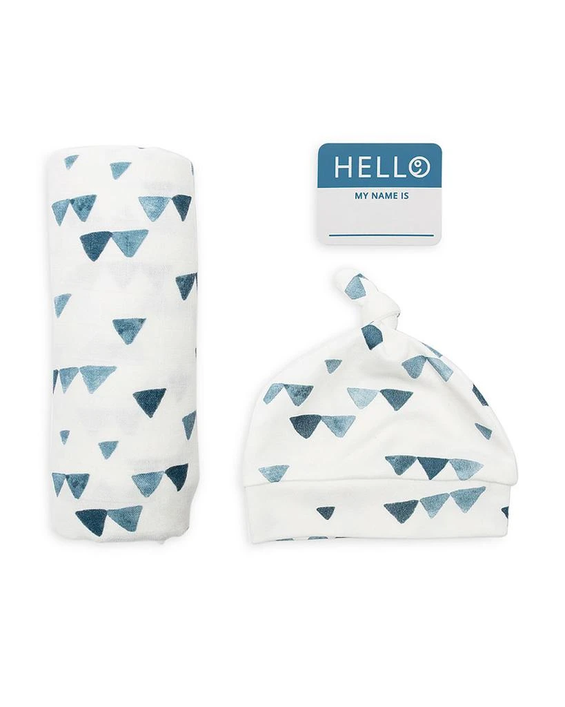 商品Lulujo|Boys' 3 Pc. Hello World Triangle Print Hat, Blanket & Name Tag Set - Baby,价格¥268,第1张图片