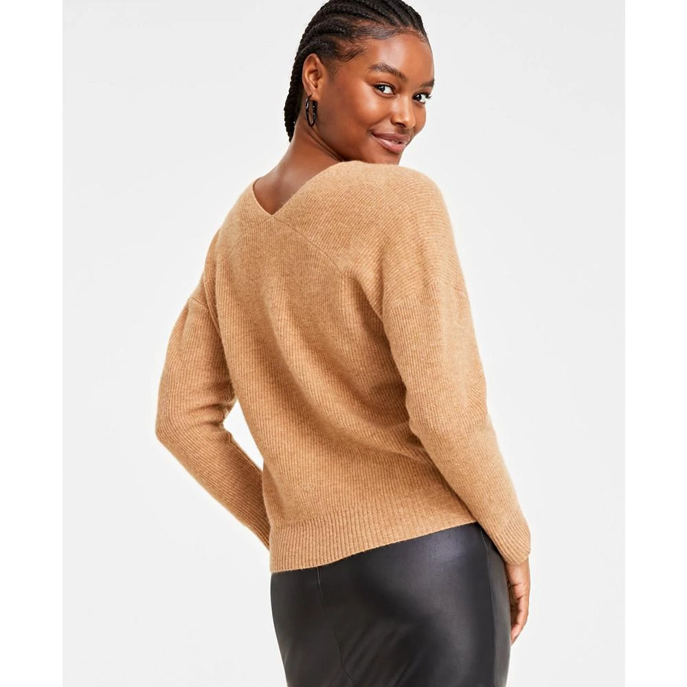 商品Charter Club|Women's 100% Cashmere V-Neck Sweater, Created for Macy's,价格¥596,第2张图片详细描述