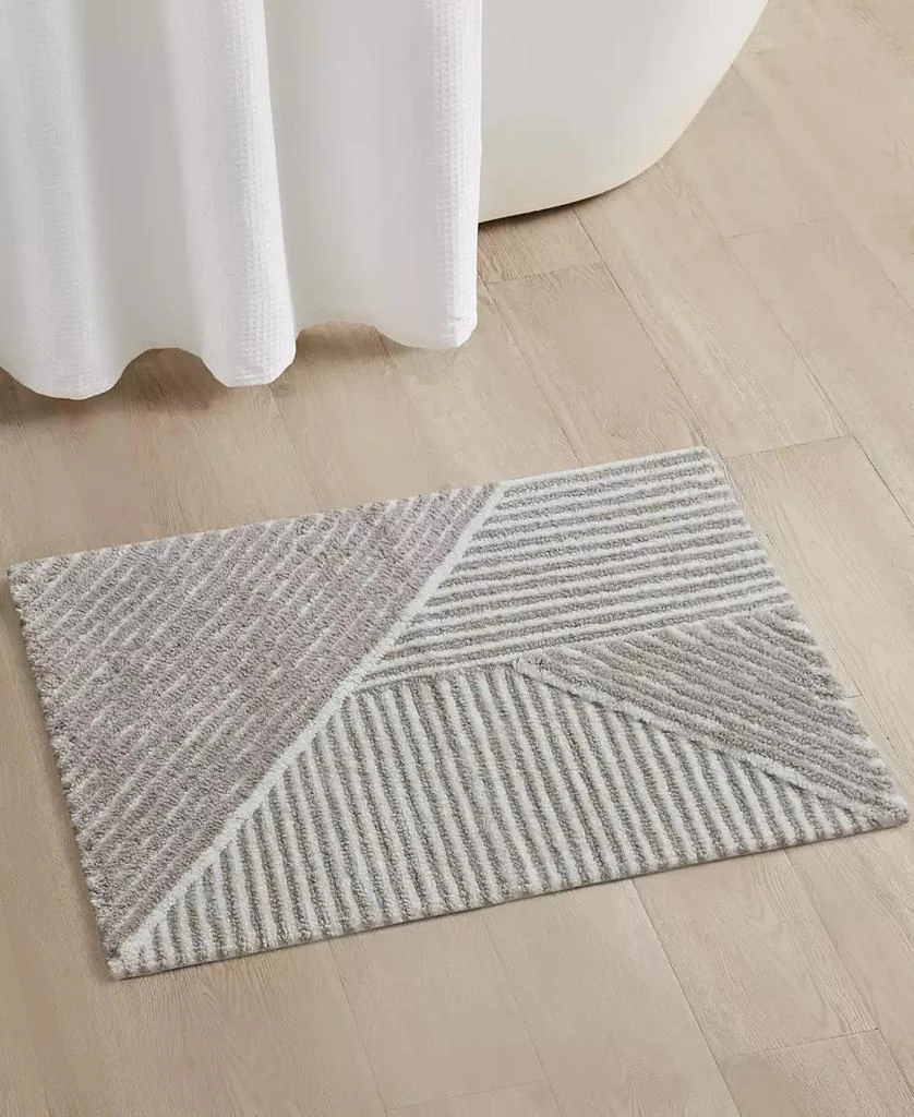 商品Décor Studio|Luna Stripe Skid-Resistant Bath Rug,价格¥162,第2张图片详细描述