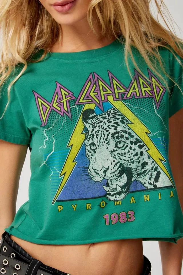 商品Urban Outfitters|Def Leppard Rock Of Ages Baby Tee,价格¥77,第4张图片详细描述