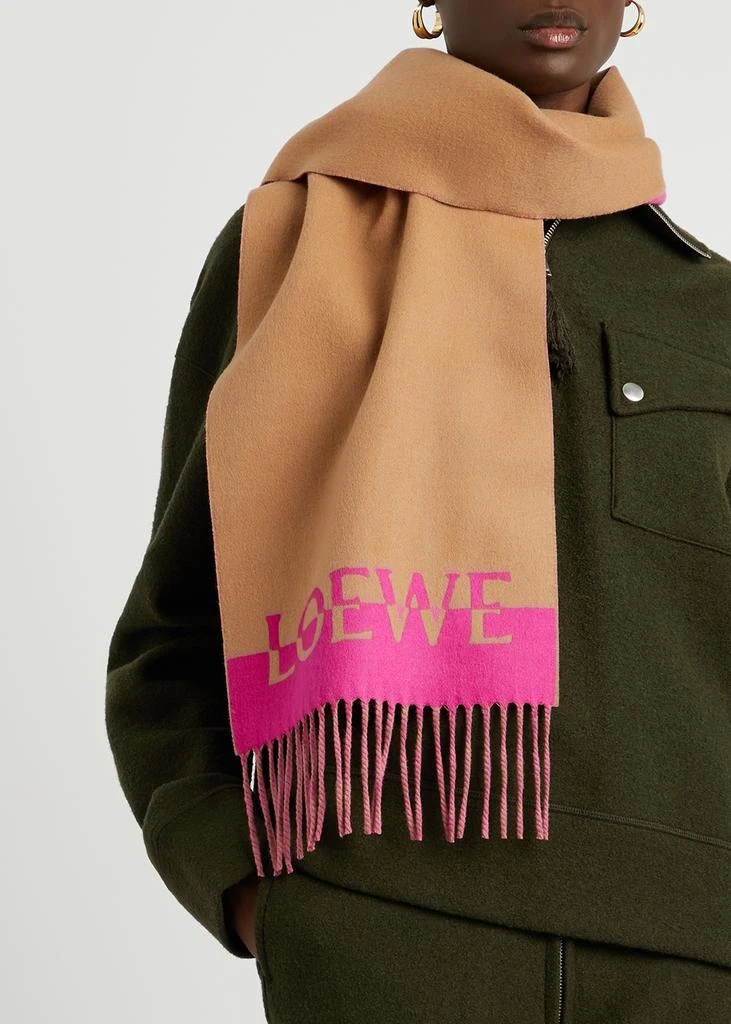 商品Loewe|Two-tone logo wool-blend scarf,价格¥2417,第2张图片详细描述