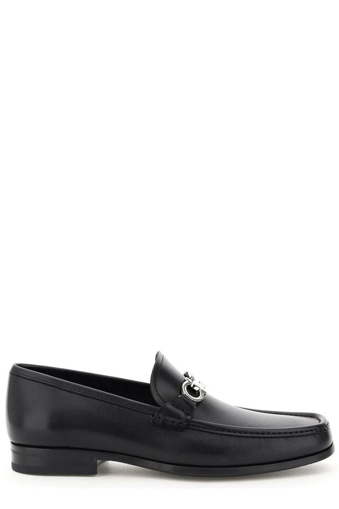 商品Salvatore Ferragamo|Ferragamo Gancini Reversible Plaque Moccasins,价格¥3505,第1张图片