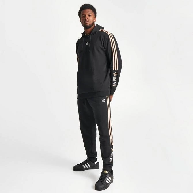 商品Adidas|Men's adidas Originals Sticker Fleece Jogger Pants,价格¥152,第2张图片详细描述