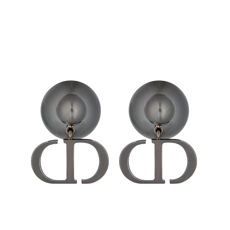 商品Dior|【预售3-7天】DIOR/迪奥 22新款TRIBALES系列 女士金属覆层金属“CD”标志灰色树脂珠饰耳环E1293TRIRS_D806,价格¥4188,第4张图片详细描述