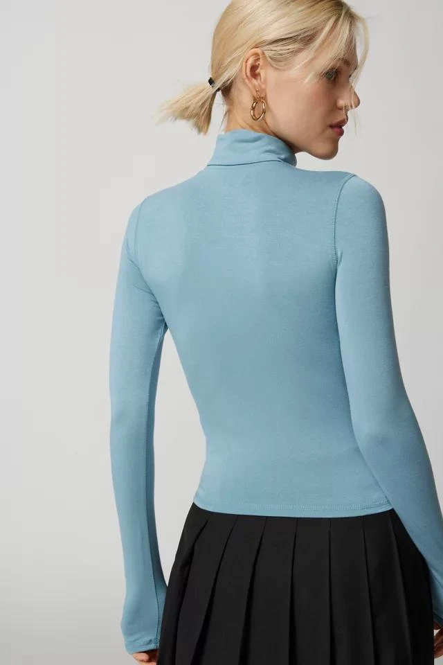 商品Urban Outfitters|UO Sierra Car Turtleneck Top,价格¥189,第4张图片详细描述