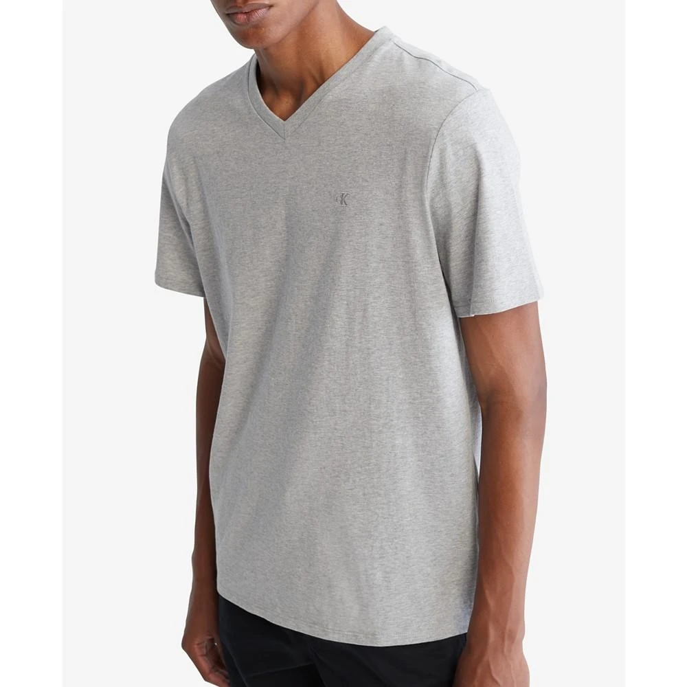 商品Calvin Klein|Men's Smooth Cotton Solid V-Neck T-Shirt,价格¥173,第3张图片详细描述