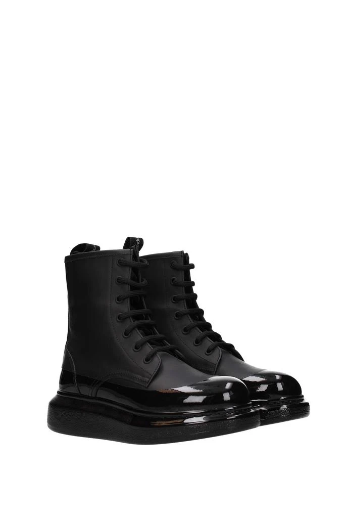 商品Alexander McQueen|Ankle boots Rubberized Leather Black,价格¥2440,第2张图片详细描述