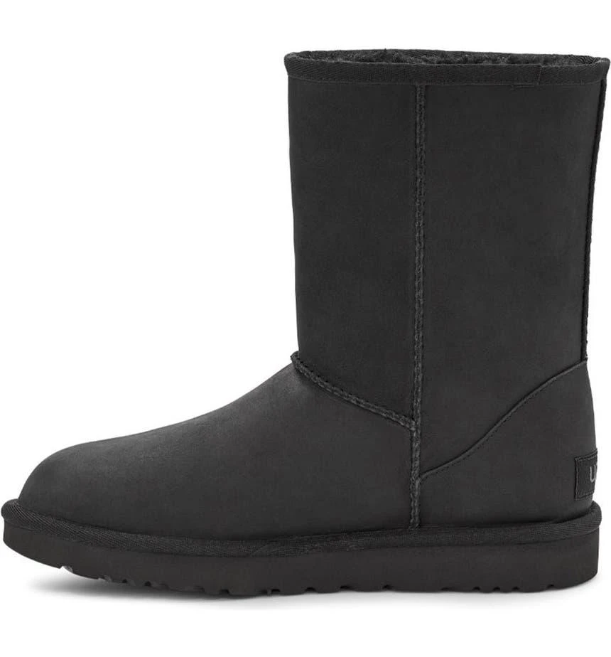 商品UGG|Classic Short Leather Water Resistant Boot,价格¥1012,第5张图片详细描述