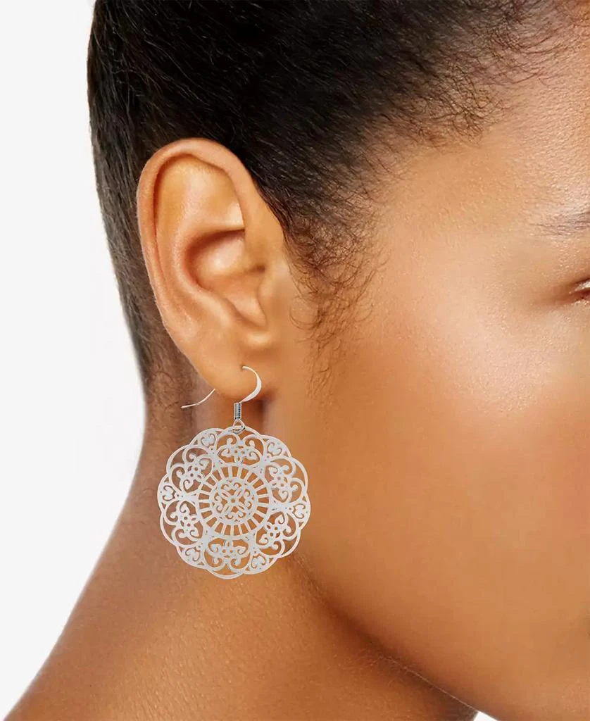 商品Essentials|Filigree Disc Drop Earrings in Silver Plated,价格¥105,第3张图片详细描述