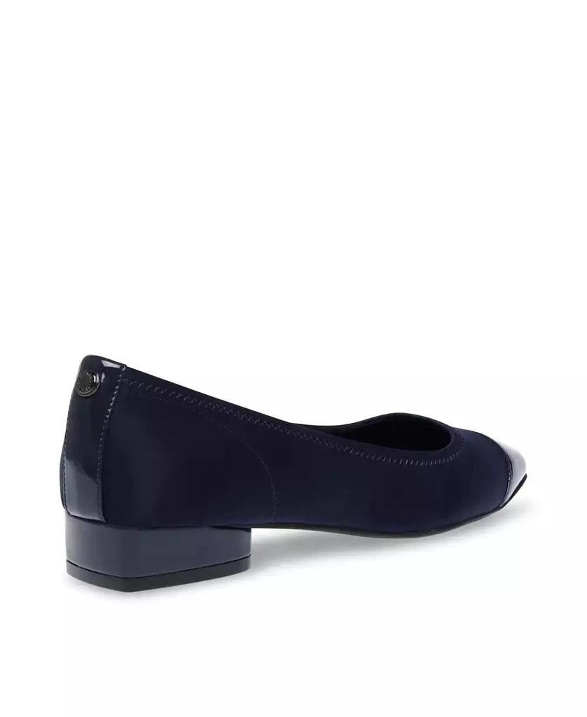 Women's Caroleen Cap Toe Ballet Flats 商品