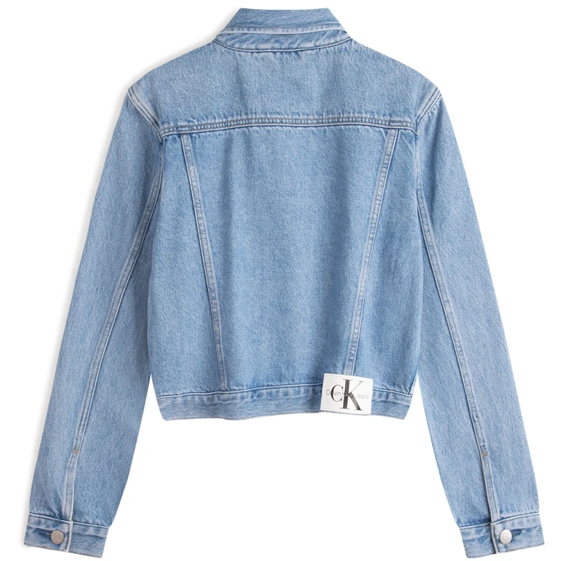 商品[国内直发] Calvin Klein|CALVIN KLEIN 简约布标短款纯色翻领长袖夹克外套 女款 牛仔浅蓝,价格¥1435,第3张图片详细描述