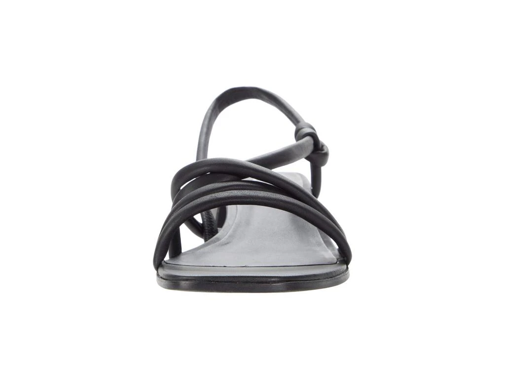 Elevate Square Strap Sandal 商品