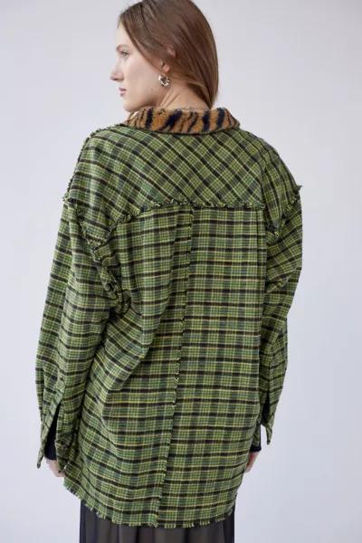BDG Meadow Faux Fur Collar Distressed Button-Down Shirt商品第2张图片规格展示