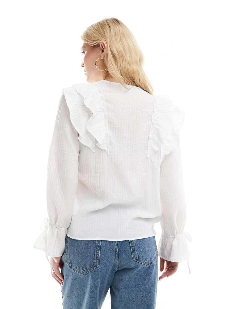 商品VERO MODA|Vero Moda ruffle blouse with tie sleeves in white,价格¥185,第4张图片详细描述