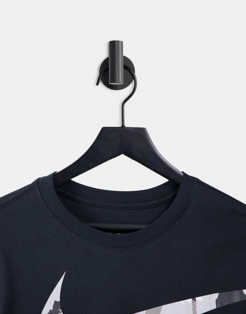 商品NIKE|Nike Training Sport Clash Swoosh infill t-shirt in black ,价格¥136,第3张图片详细描述