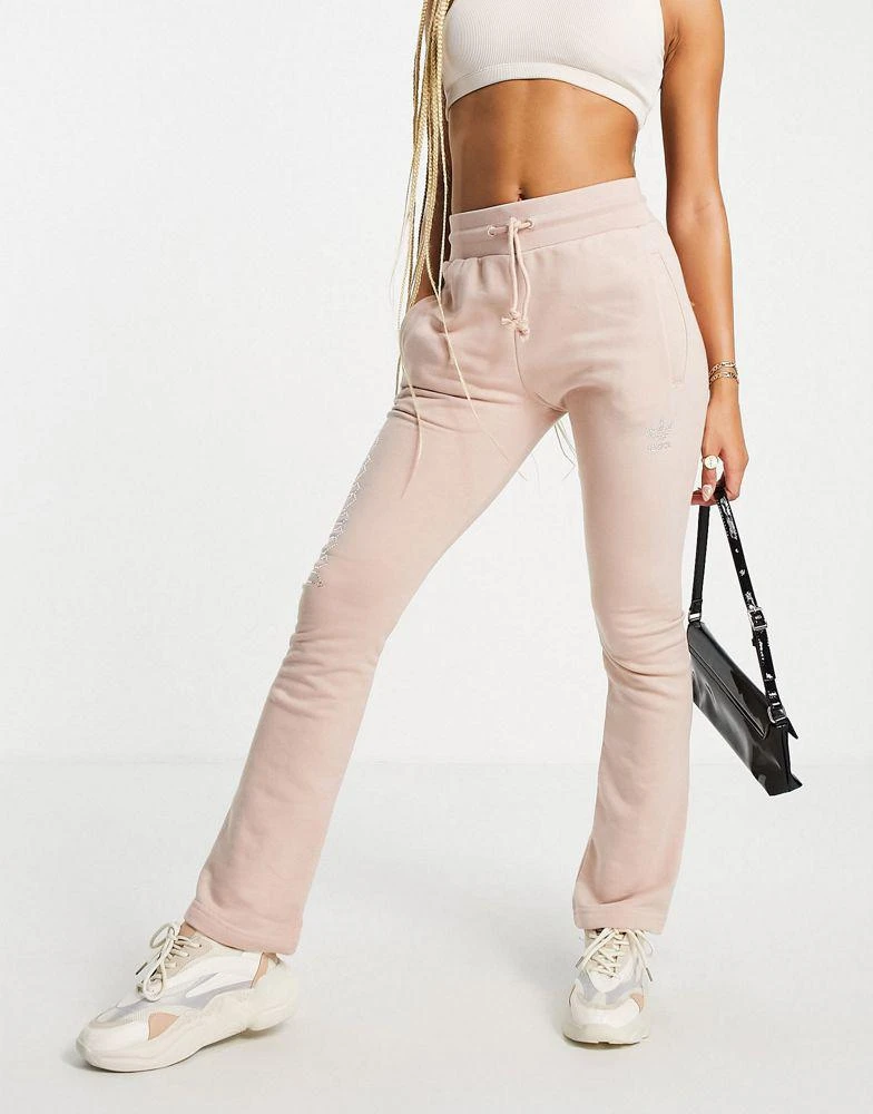 商品Adidas|adidas Originals '2000s Luxe' velour track pant in camel with diamante logo,价格¥194,第4张图片详细描述