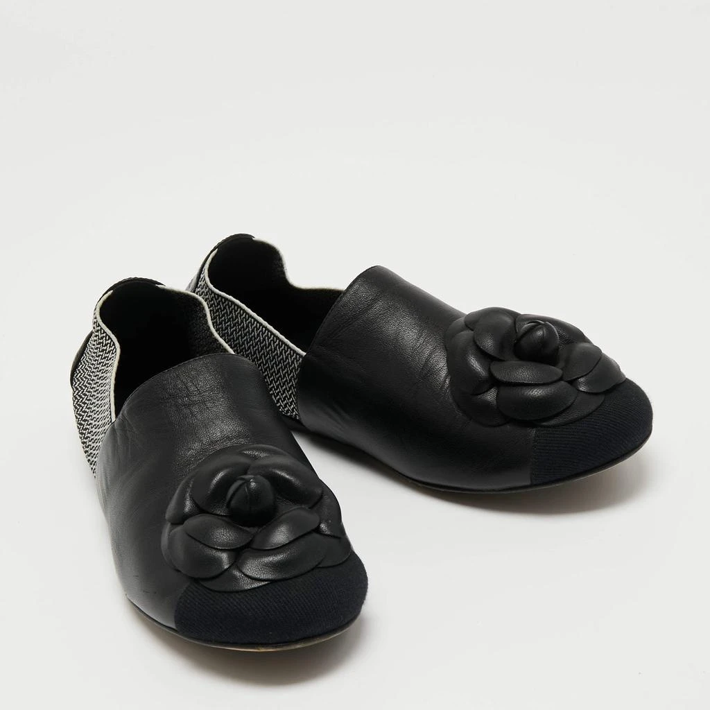 商品[二手商品] Chanel|Chanel Two Tone Leather and Elastic Cap Toe Camellia Flower Ballet Flats Size 37,价格¥2058,第4张图片详细描述