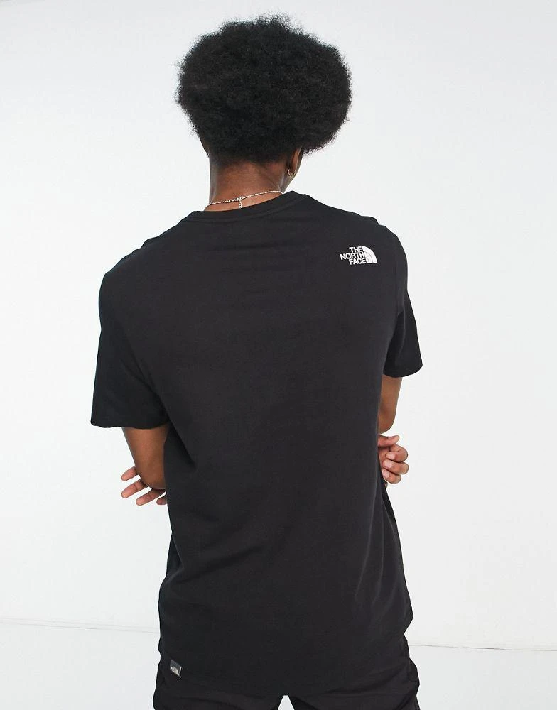 商品The North Face|The North Face Mountain Line t-shirt in black,价格¥241,第2张图片详细描述