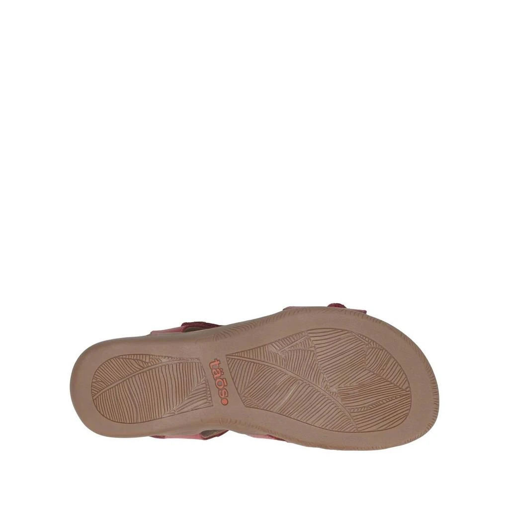 商品taos|Women's Big Time Sandal - Medium Width In Cranberry,价格¥707,第5张图片详细描述