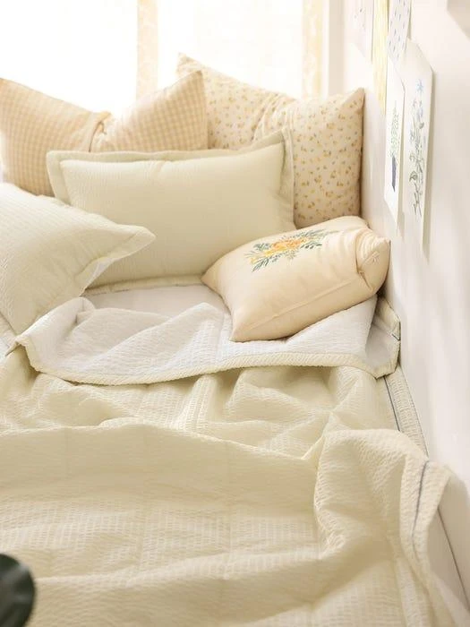 商品BELLELIFE|Honey Seersucker Summer Quilted Comforter,价格¥1349,第2张图片详细描述