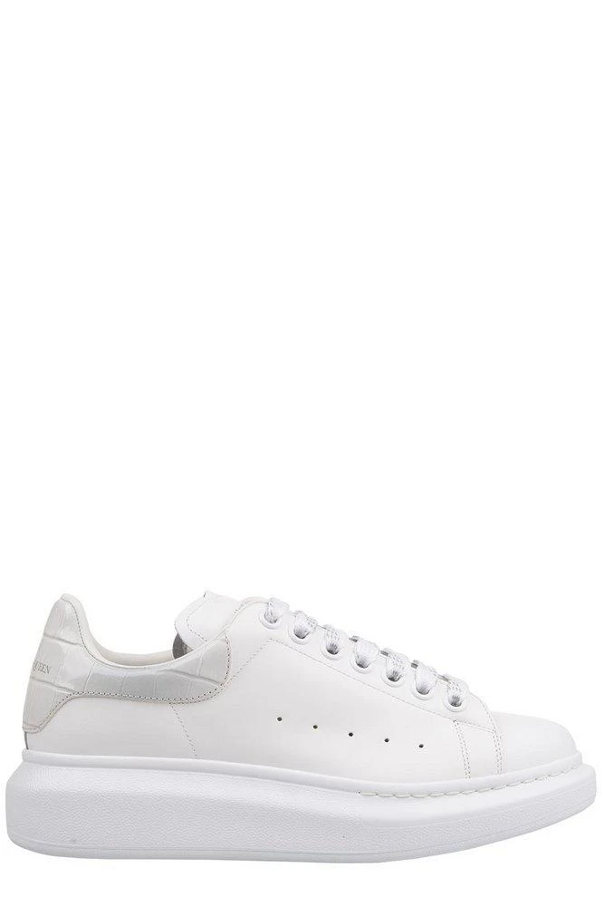 商品Alexander McQueen|Alexander McQueen Oversized Low-Top Sneakers,价格¥3608,第1张图片