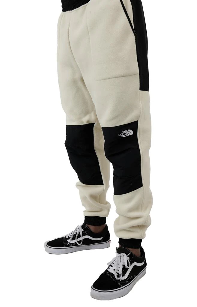 商品The North Face|Denali Pant (NF0A7UR5) - Gravel,价格¥611,第1张图片