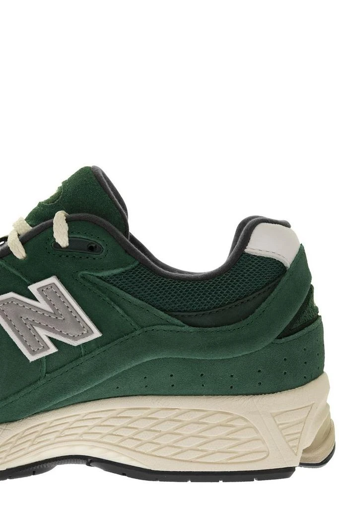 New Balance 2002R Lace-Up Sneakers 商品