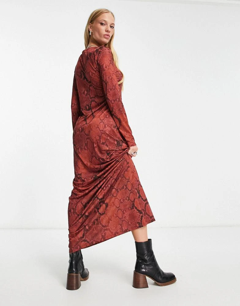 商品ASOS|ASOS DESIGN maxi slinky t-shirt dress in brown snake print,价格¥191,第2张图片详细描述