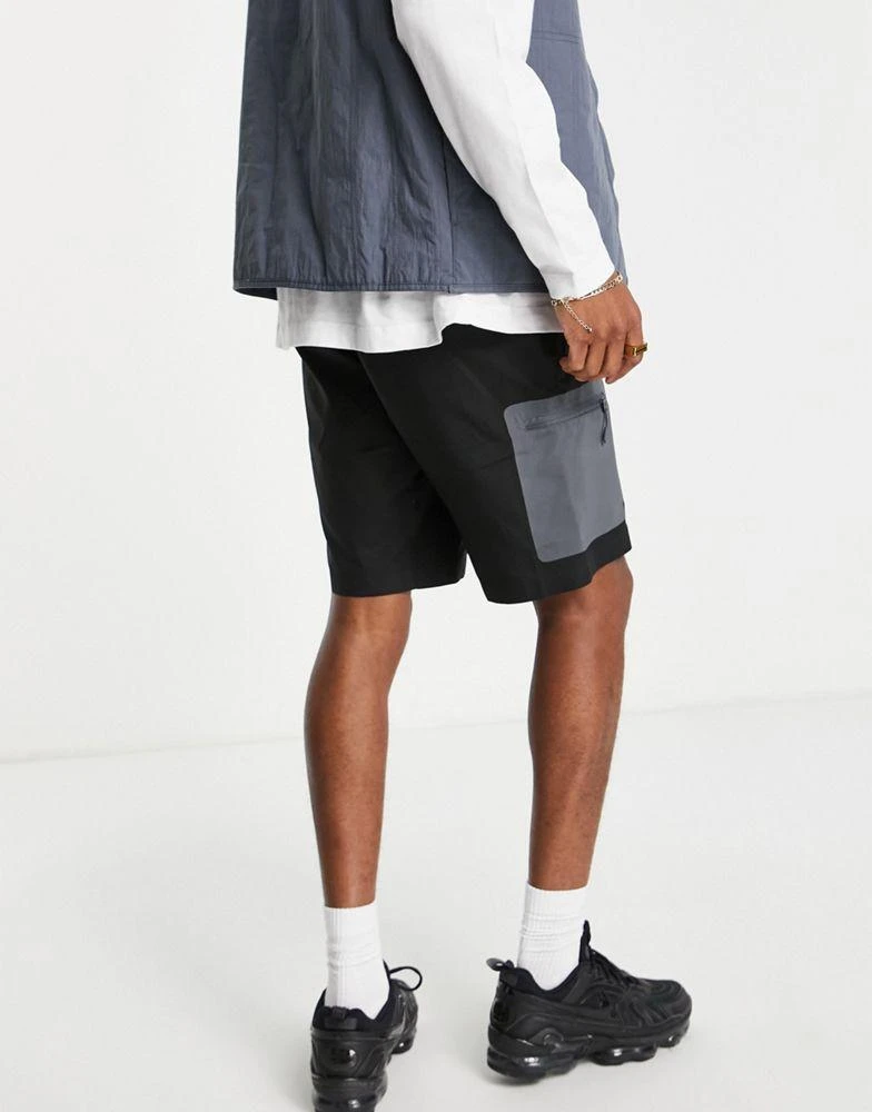 商品Jack Wolfskin|Jack Wolfskin Active Track shorts in black,价格¥526,第2张图片详细描述